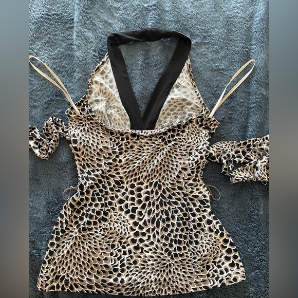 BCBGMAXAZRIA halter top with wrapping around the belt size XS - Picture 4 of 4